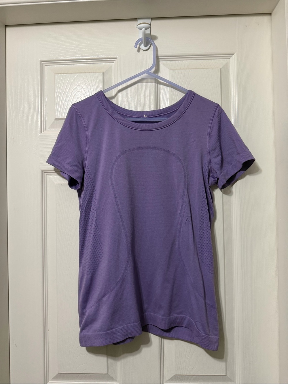 Lululemon athletica swiftly tech short sleeve *relaxed fit size 8 euc